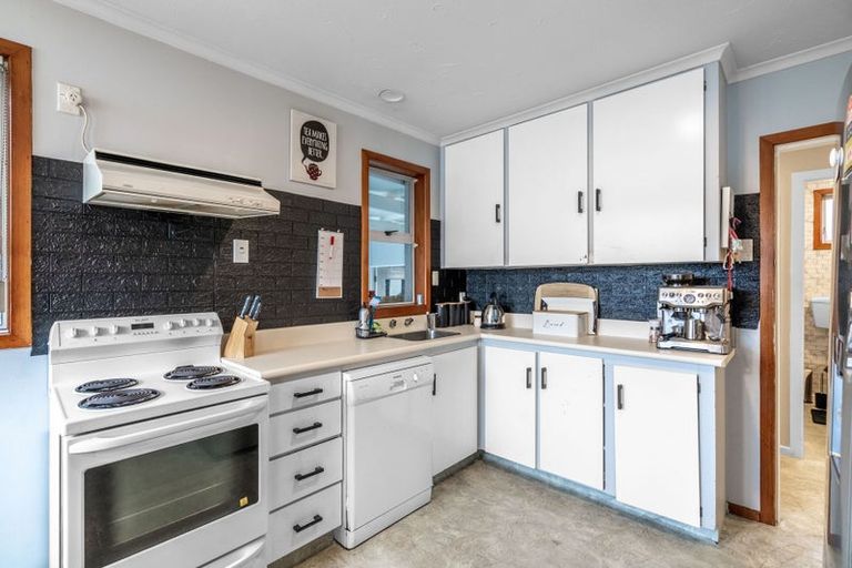 Photo of property in 17 Regent Street, Newfield, Invercargill, 9812