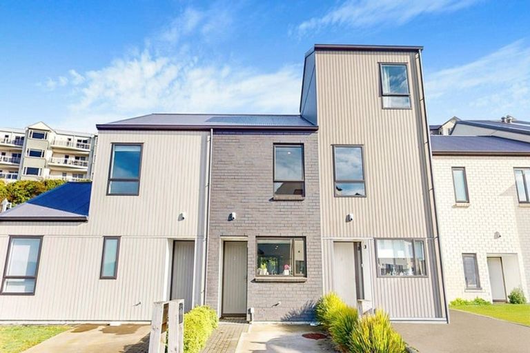 Photo of property in 2/170 Fraser Avenue, Johnsonville, Wellington, 6037