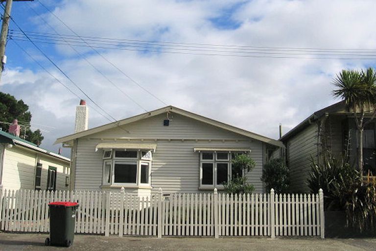 Photo of property in 21 Bolton Street, Petone, Lower Hutt, 5012