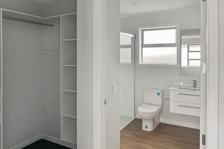 Photo of property in 18 Te Ara O Motutawa, Avalon, Lower Hutt, 5011