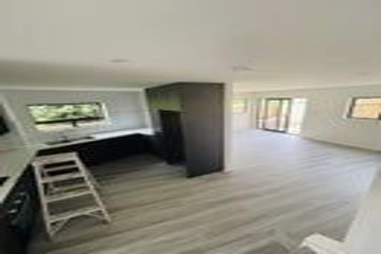 Photo of property in 9f Julian Place, Otara, Auckland, 2023