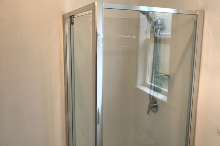 Photo of property in 2 Nield Road, Manurewa, Auckland, 2102