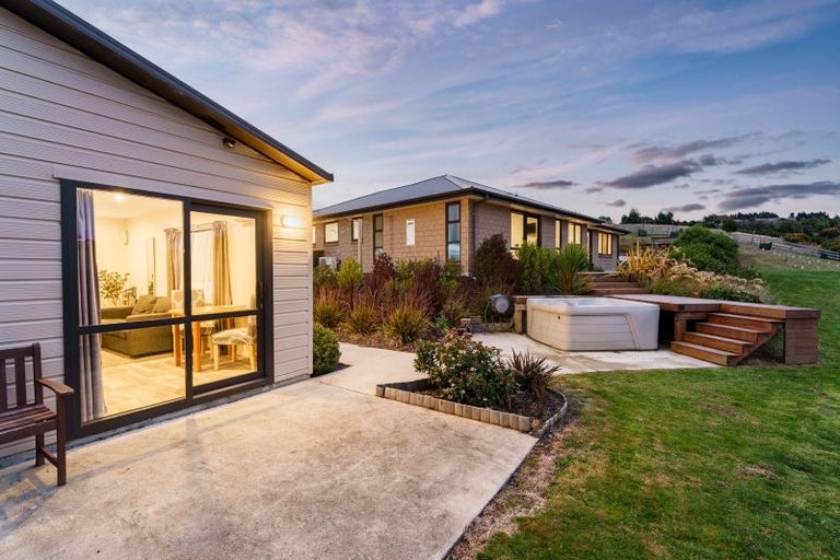 Photo of property in 32 Kayforce Road, Ocean View, Dunedin, 9035