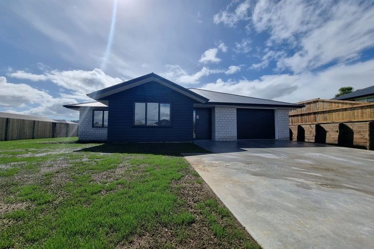 Photo of property in 22 Acacia Avenue, Kihikihi, Te Awamutu, 3800