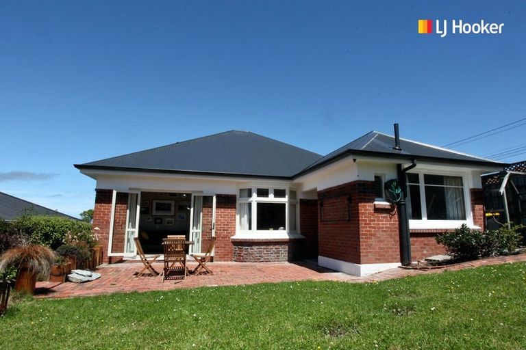 Photo of property in 64 Middleton Road, Kew, Dunedin, 9012