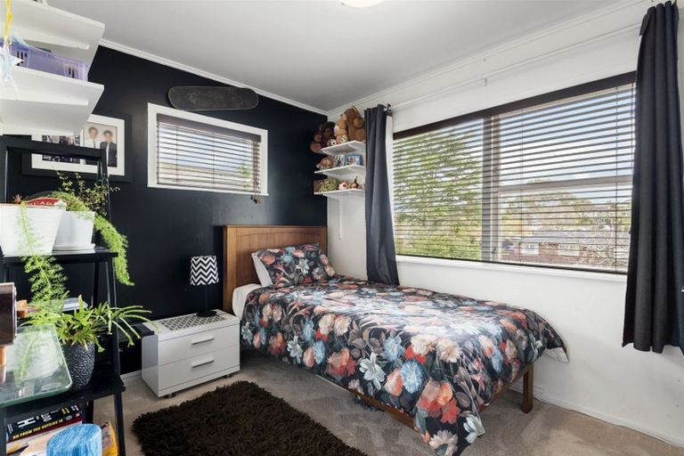 Photo of property in 35 Lynden Avenue, Hillcrest, Auckland, 0627