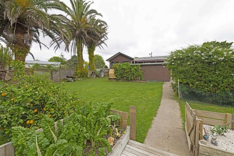 Photo of property in 14 Waimauku Station Road, Waimauku, 0812