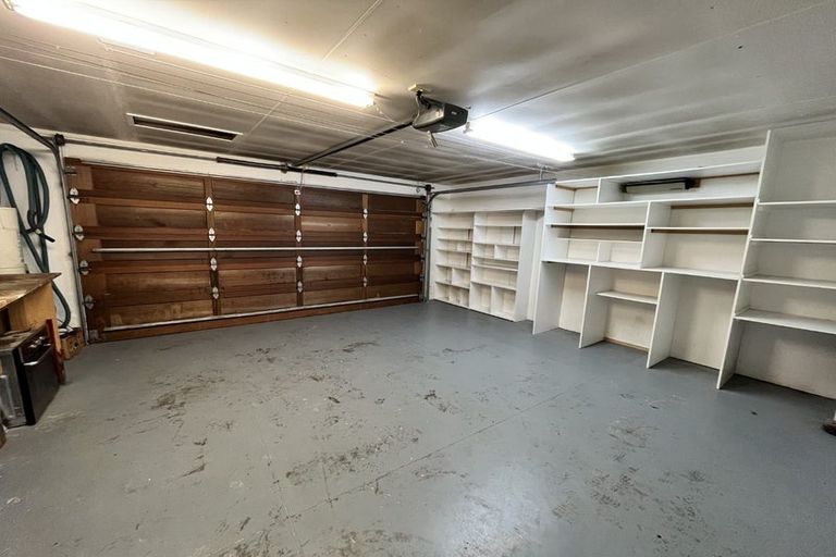 Photo of property in 13 Elsfield Place, Torbay, Auckland, 0630