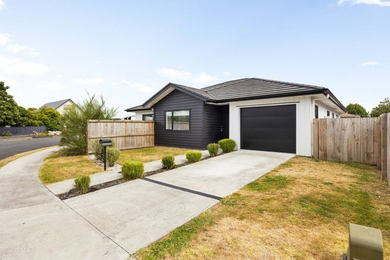 Photo of property in 2/5 Camden Place, Pukete, Hamilton, 3200