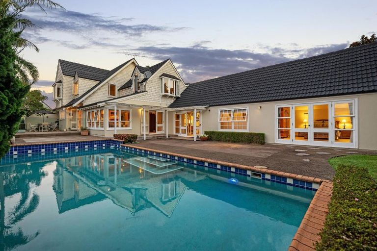 Photo of property in 12 Cecil Road, Milford, Auckland, 0620