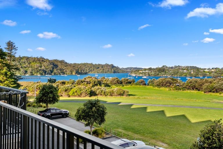 Photo of property in 22 Catalina Bay Drive, Hobsonville, Auckland, 0616