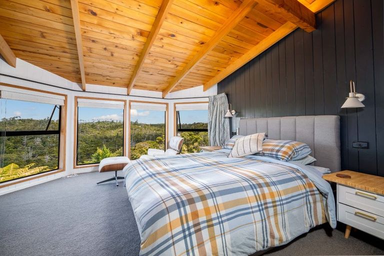 Photo of property in 77 Te Wahapu Road, Russell, 0272