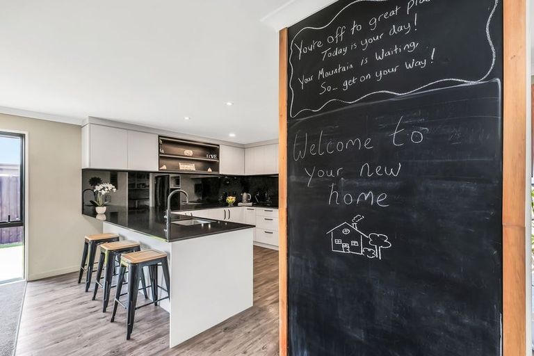 Photo of property in 13 Cressy Place, Darfield, 7510