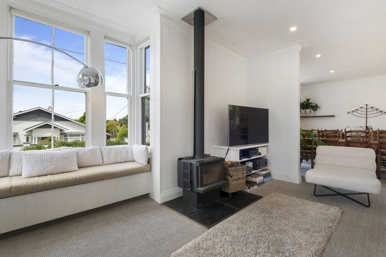 Photo of property in 74 Princes Street, Northcote Point, Auckland, 0627