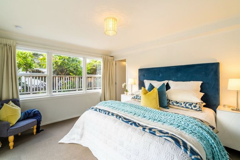Photo of property in 32 Le Roy Terrace, Birkenhead, Auckland, 0626