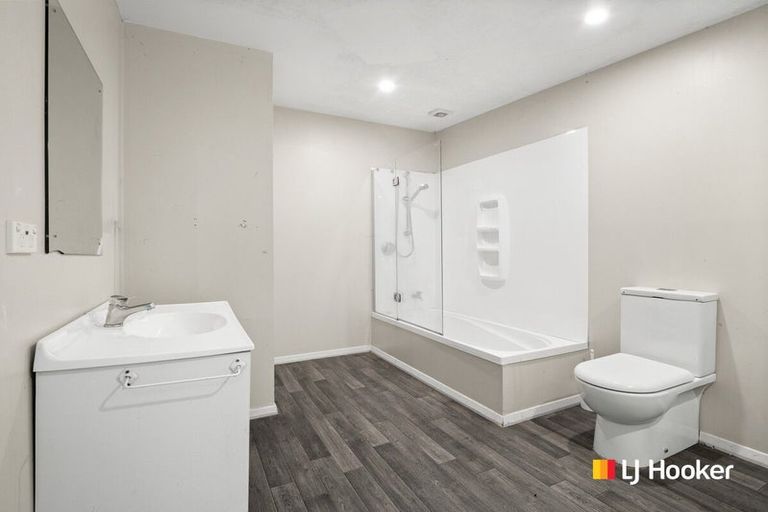 Photo of property in 76 South Road, The Glen, Dunedin, 9011