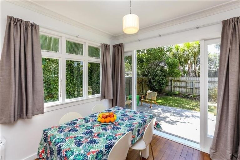 Photo of property in 19a Ropiha Street, Fitzroy, New Plymouth, 4312