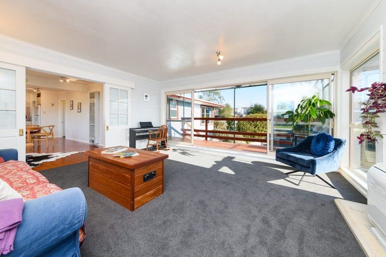 Photo of property in 39 Lincoln Terrace, Hokowhitu, Palmerston North, 4410