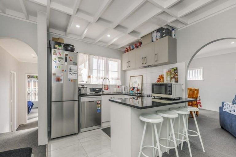 Photo of property in 51 Milton Road, Papatoetoe, Auckland, 2024