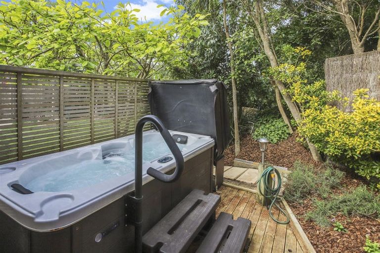 Photo of property in 32 North Road, Clevedon, Papakura, 2582