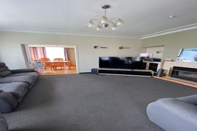 Photo of property in 27 Glen Avenue, Papatoetoe, Auckland, 2025