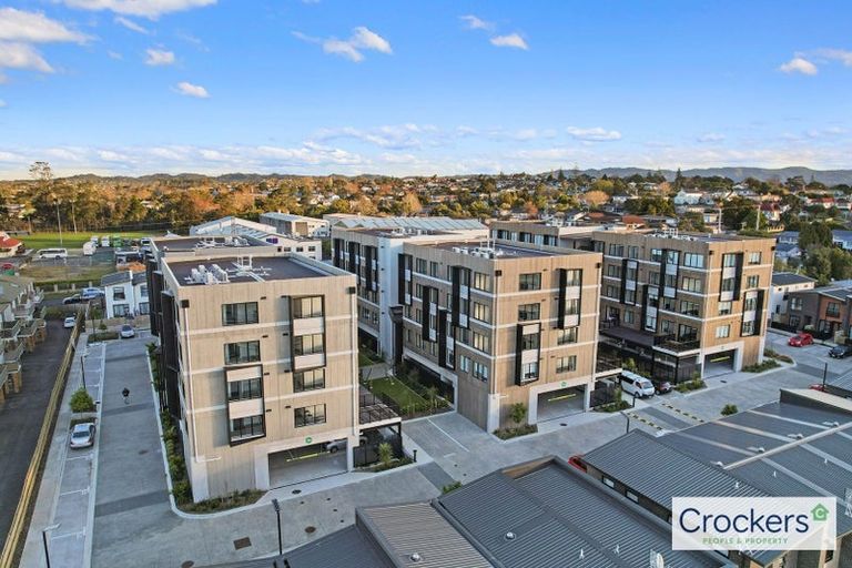 Photo of property in 150 Mcleod Road, Te Atatu South, Auckland, 0610