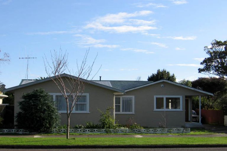 Photo of property in 73 Long Melford Road, Awapuni, Palmerston North, 4412