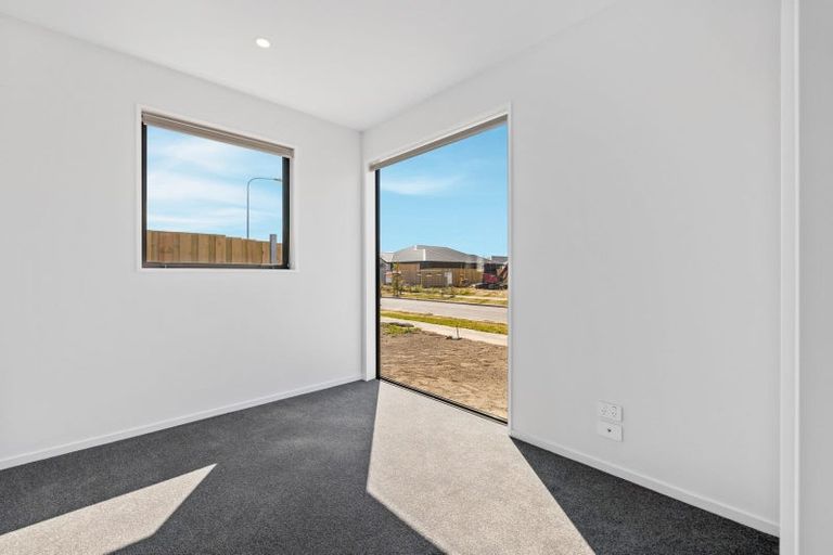 Photo of property in 3 Borthwick Street, Belfast, Christchurch, 8051