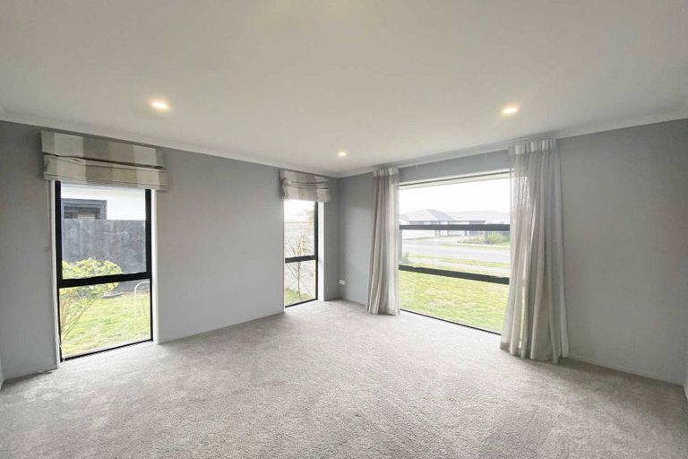 Photo of property in 6 Letitia Street, Burwood, Christchurch, 8083