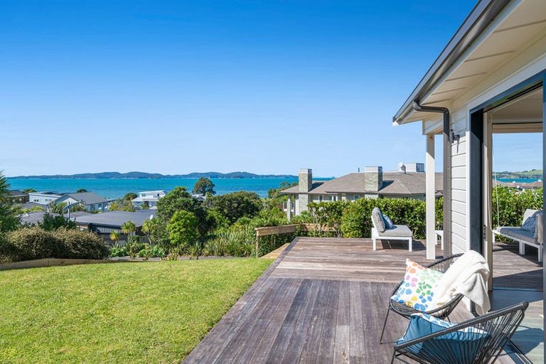 Photo of property in 9 Koru Place, Snells Beach, 0920