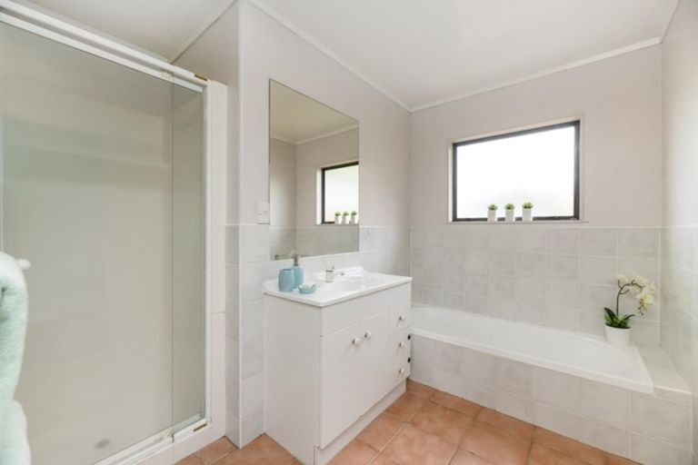 Photo of property in 10 Taraire Mews, Pyes Pa, Tauranga, 3112