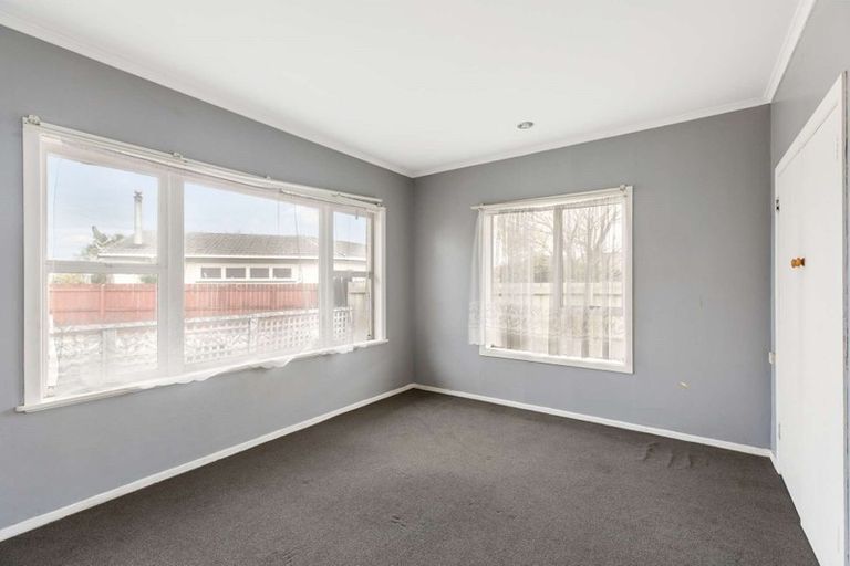 Photo of property in 11a Hill Crescent, Papakura, 2110