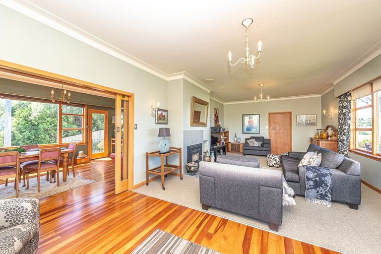 Photo of property in 4 Shakespeare Road, Bastia Hill, Whanganui, 4500