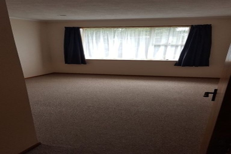 Photo of property in 6 Manse Street, Edendale, 9825