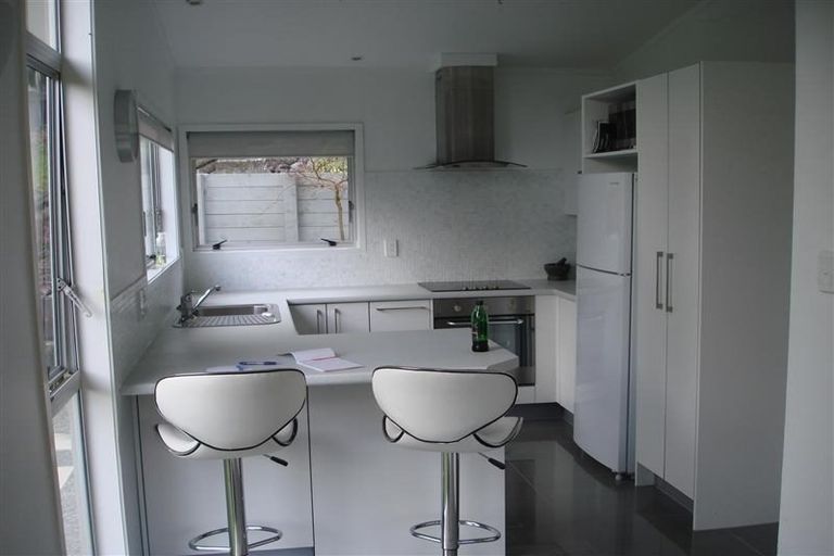 Photo of property in 79 Stott Avenue, Birkdale, Auckland, 0626