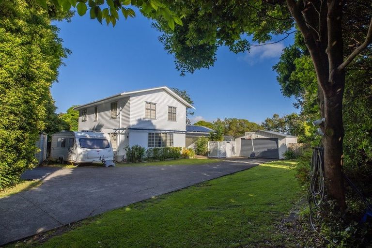 Photo of property in 98 Hill Road, The Gardens, Auckland, 2105