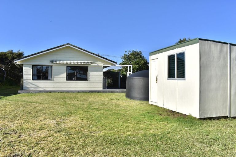 Photo of property in 17 Gawler Street, Te Horo Beach, Otaki, 5581