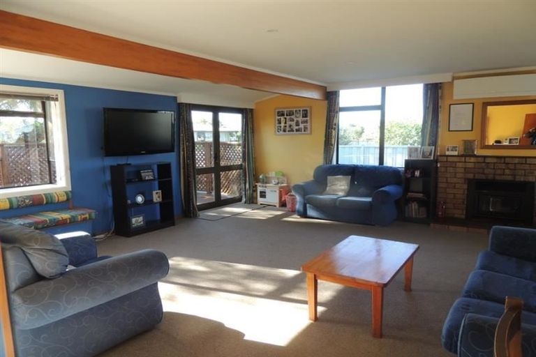 Photo of property in 2 Cornwall Road, Taradale, Napier, 4112