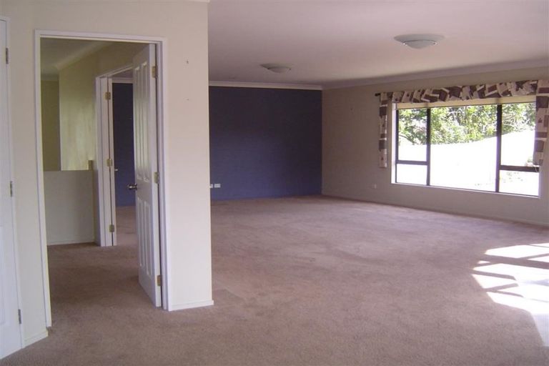 Photo of property in 2/41 Okura River Road, Okura, Albany, 0792