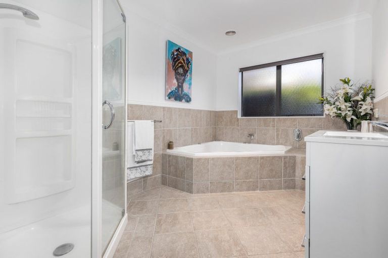 Photo of property in 60 Easton Way, Levin, 5510