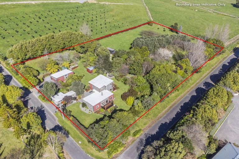 Photo of property in 32 Hadfield Road, Peka Peka, Waikanae, 5391