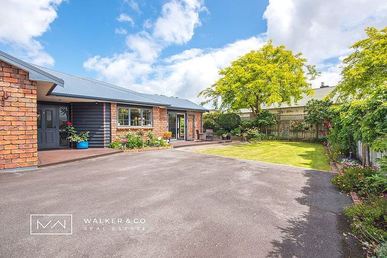Photo of property in 39 Ebdentown Street, Ebdentown, Upper Hutt, 5018