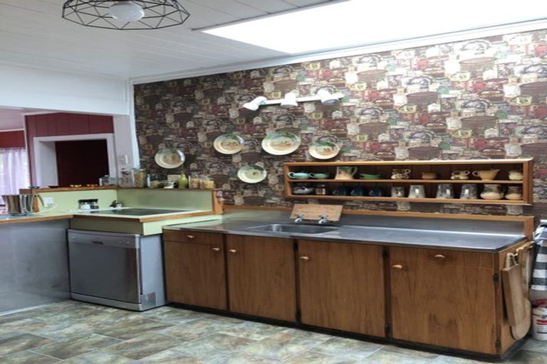 Photo of property in 33 Owhango Road, Owhango, 3990