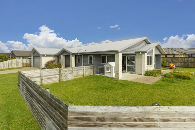 Photo of property in 50 Penetaka Heights, Pyes Pa, Tauranga, 3112