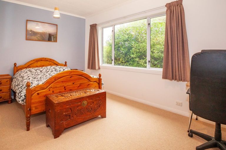 Photo of property in 31 Waikana Street, Broad Bay, Dunedin, 9014