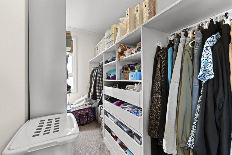 Photo of property in 4b Clerke Place, Marfell, New Plymouth, 4310