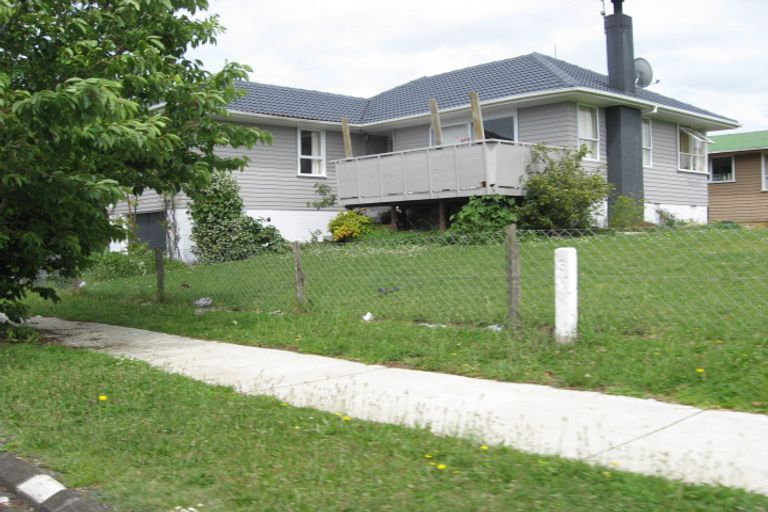 Photo of property in 1 Rush Place, Mangere, Auckland, 2022