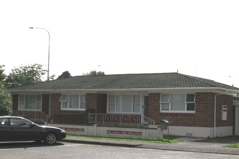 Photo of property in 17 Abel Tasman Avenue, Henderson, Auckland, 0610