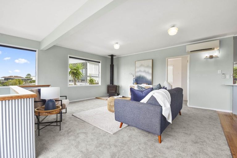 Photo of property in 9 Everard Avenue, Army Bay, Whangaparaoa, 0930