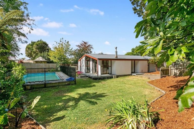 Photo of property in 66 Shakespeare Street, Leamington, Cambridge, 3432